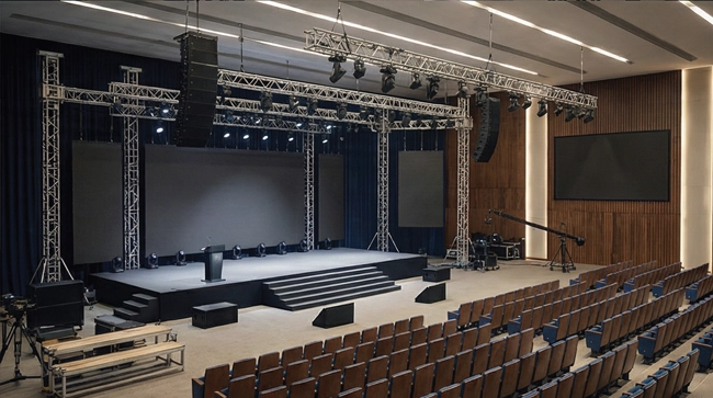 تنظيم الفعاليات والمعارض والمؤتمرات